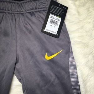 Nike Bottoms - **LOWEST OFFER** NWT Nike sweatpants Nike Bottoms - **LOWEST OFFER** NWT Nike sweatpants